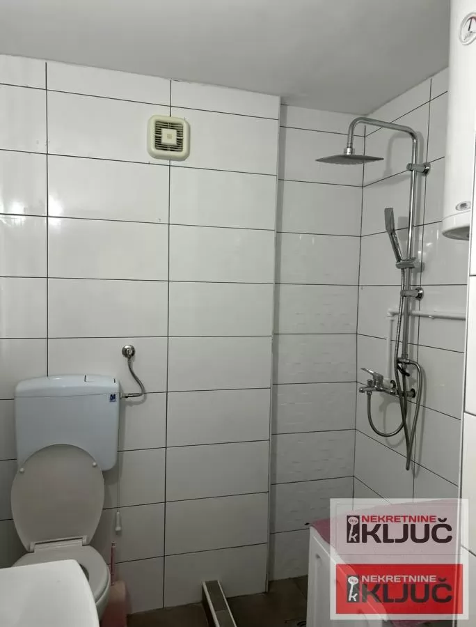 SATELITSKA PIJACA, 42m2, Dvosoban, Renoviran 5
