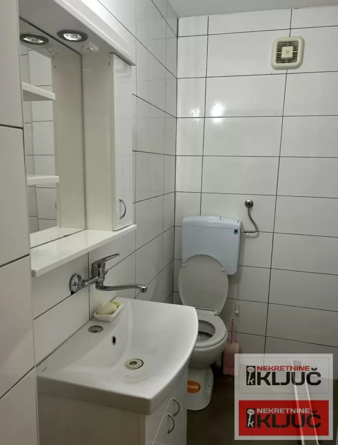SATELITSKA PIJACA, 42m2, Dvosoban, Renoviran 6