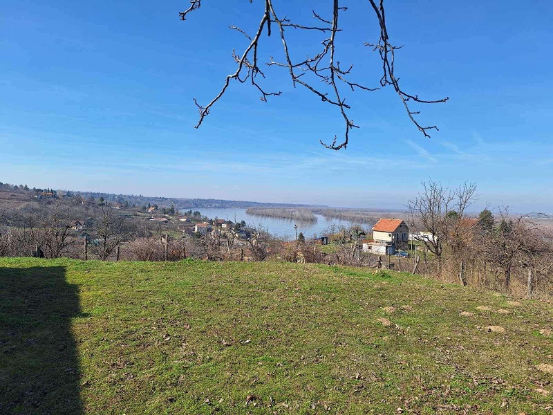 Odličan građevinski plac na Banoštoru 3