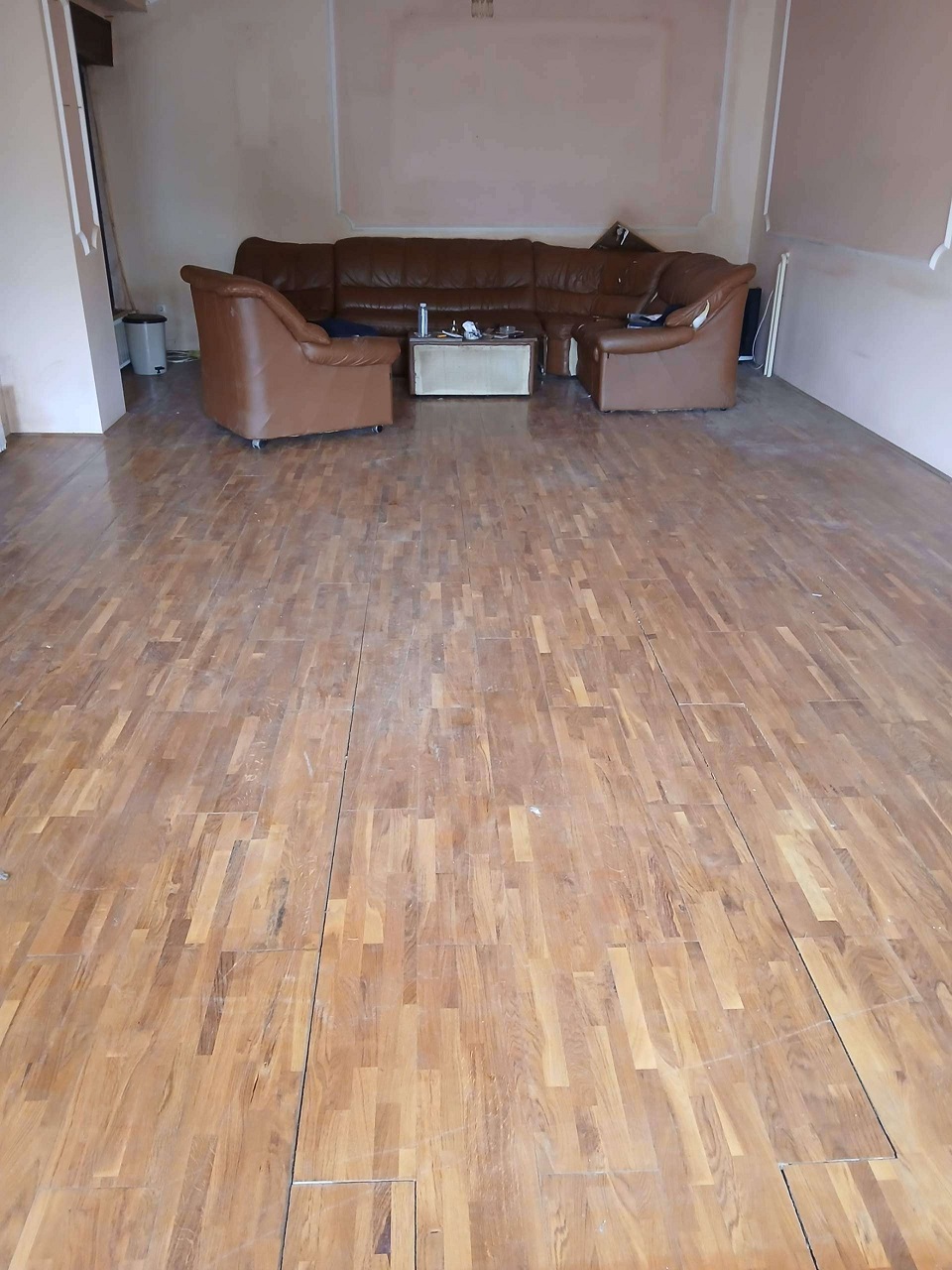 Prodajem kucu u Backoj Topoli 4