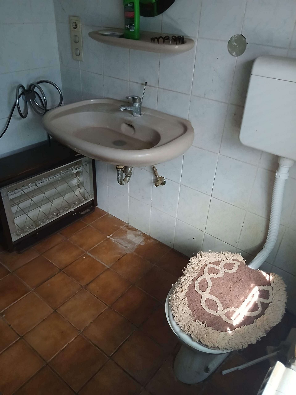 Prodajem kucu u Backoj Topoli 5