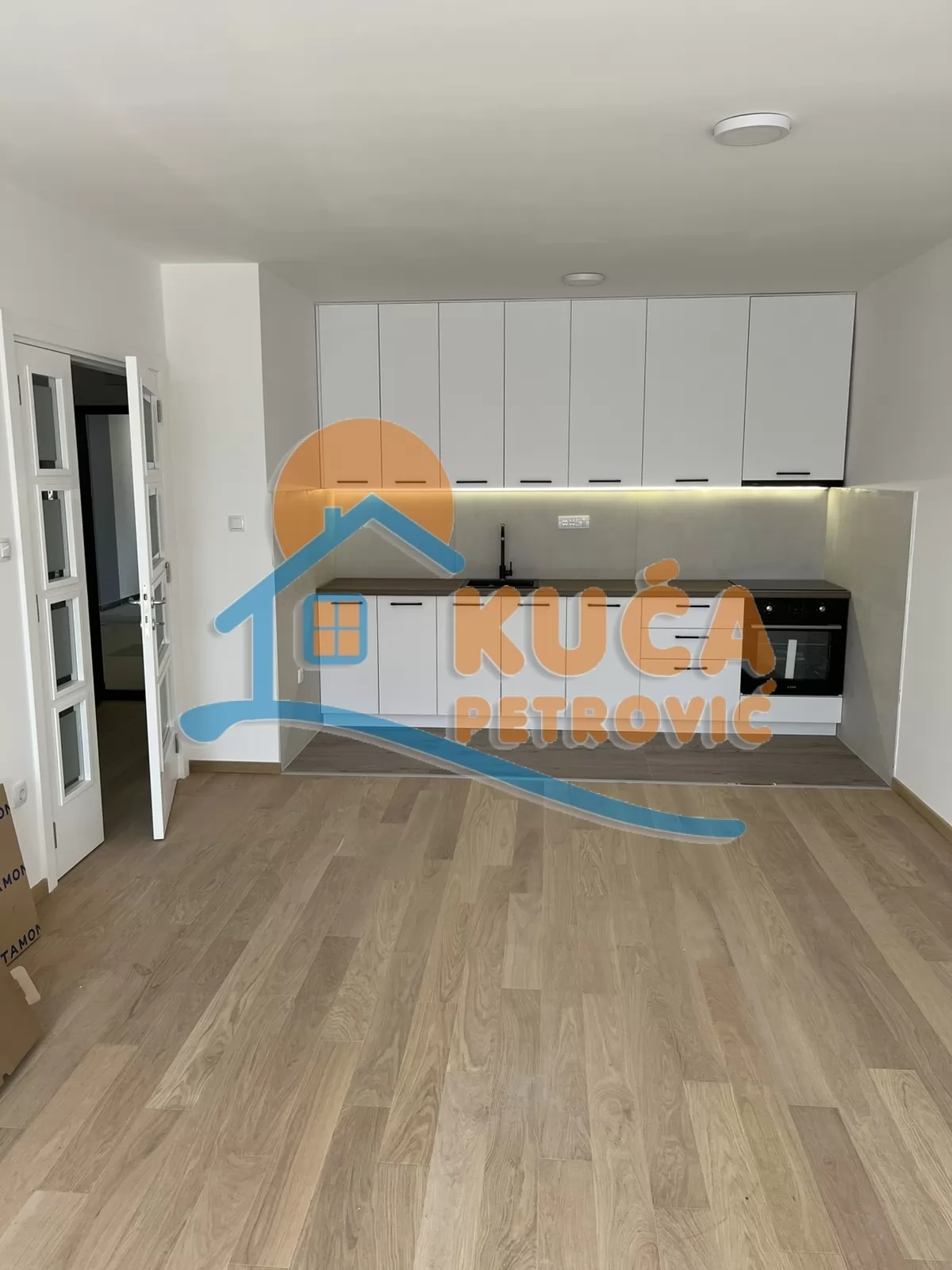 Dvosoban stan, 57 m2, Obilićev Venac, Vardarska ID: i-016267 3