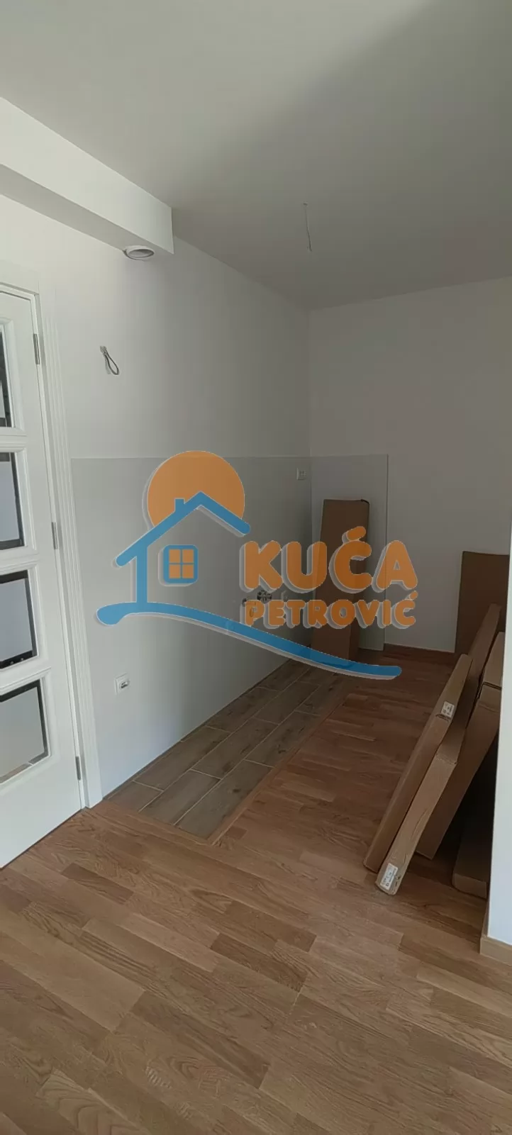 Jednosoban stan, 33 m2, Bulevar Nemanjića, Bulevar Nemanjića ID: i-016265 1