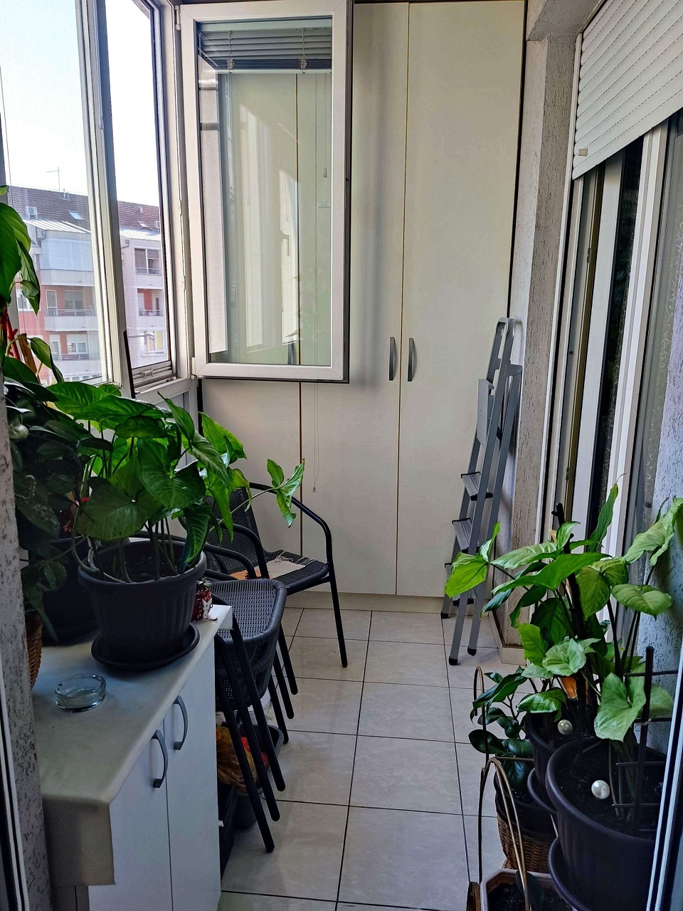 Prodaje se namesten stan od 45m2 5