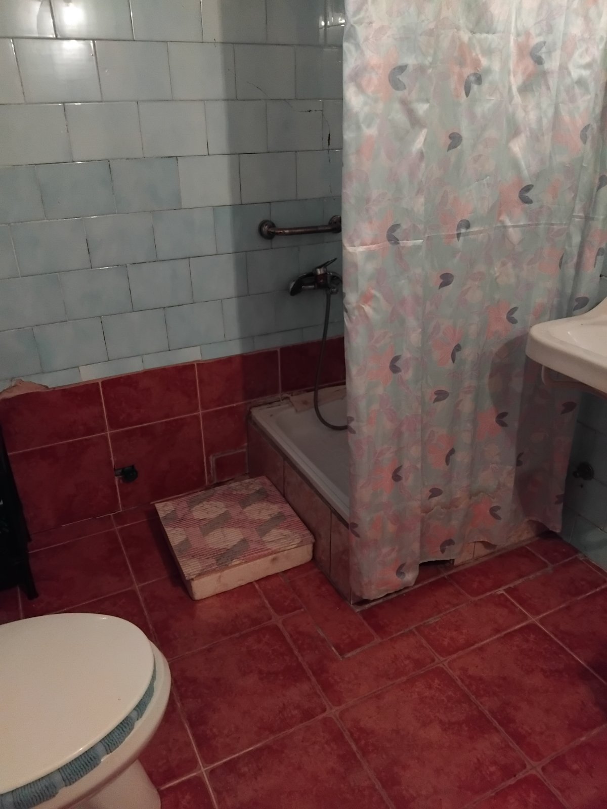 Prodajem kucu u Banatskom Karađorđevu 5