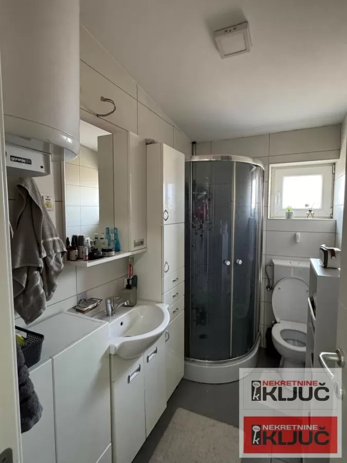 BLIZINA LIPOV GAJA, 69m2, Trosoban, Namešten 15