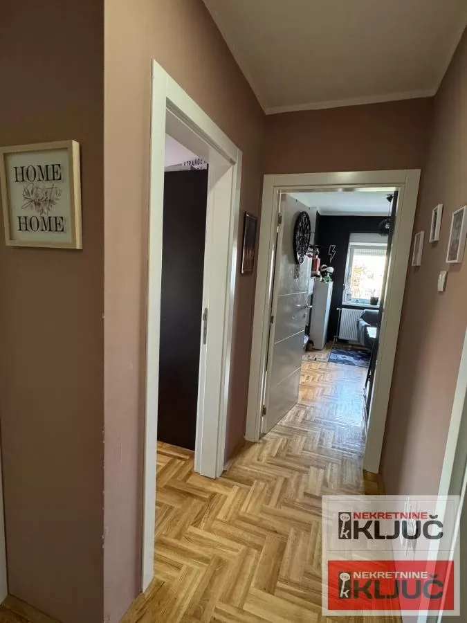 BLIZINA LIPOV GAJA, 69m2, Trosoban, Namešten 18