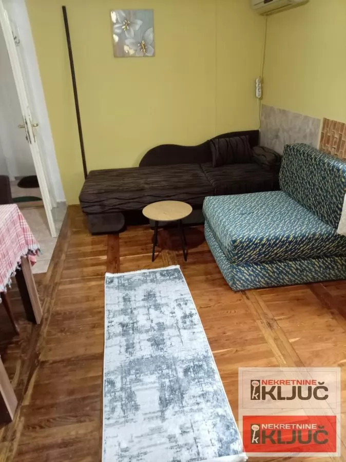 CENTAR, 32 m2,garsonjera sa galerijom 1