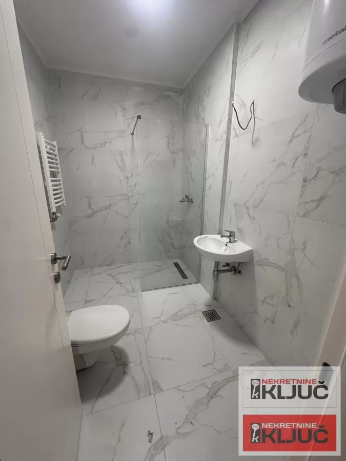 KOD BULEVARA EVROPE, 74m2, Četvorosoban, Nov 10