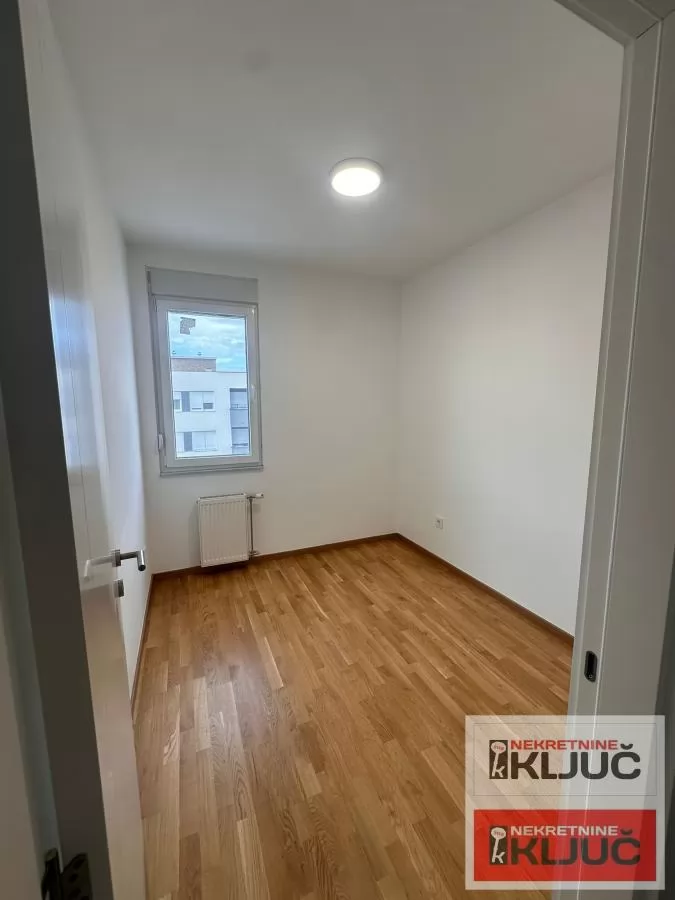 KOD BULEVARA EVROPE, 74m2, Četvorosoban, Nov 4