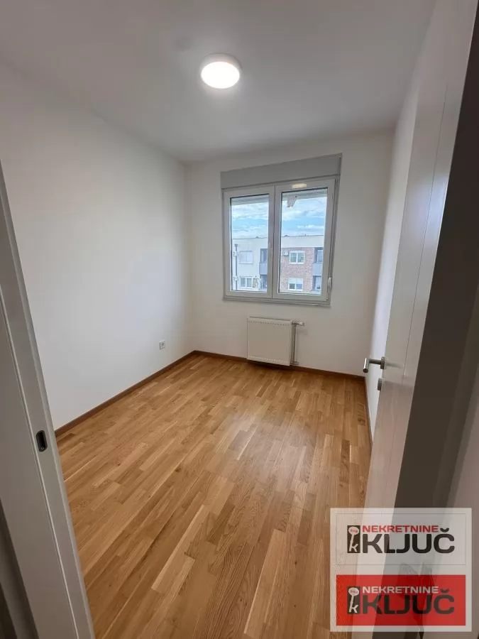 KOD BULEVARA EVROPE, 74m2, Četvorosoban, Nov 6