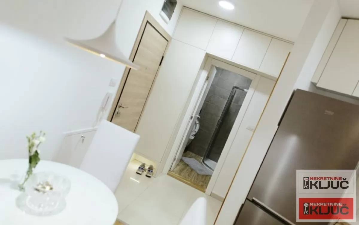 PODBARA IZDAJE SE JEDNOIPOSOBAN NAMEŠTEN STAN SA PARKING MESTOM 5