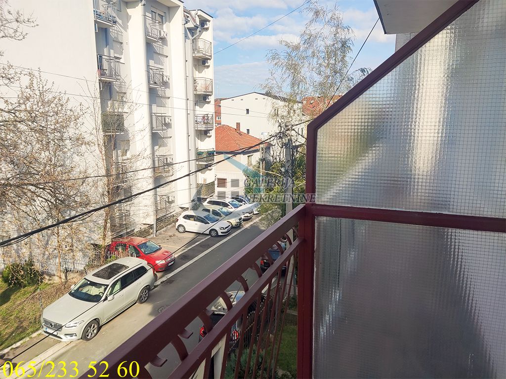Čukarica  Filmski Grad   Stevana Luburića 135m2 5