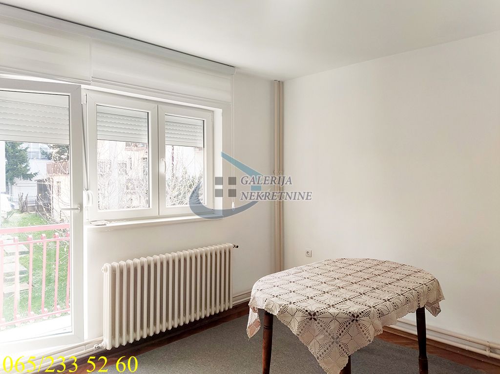 Čukarica  Filmski Grad   Stevana Luburića 135m2 3