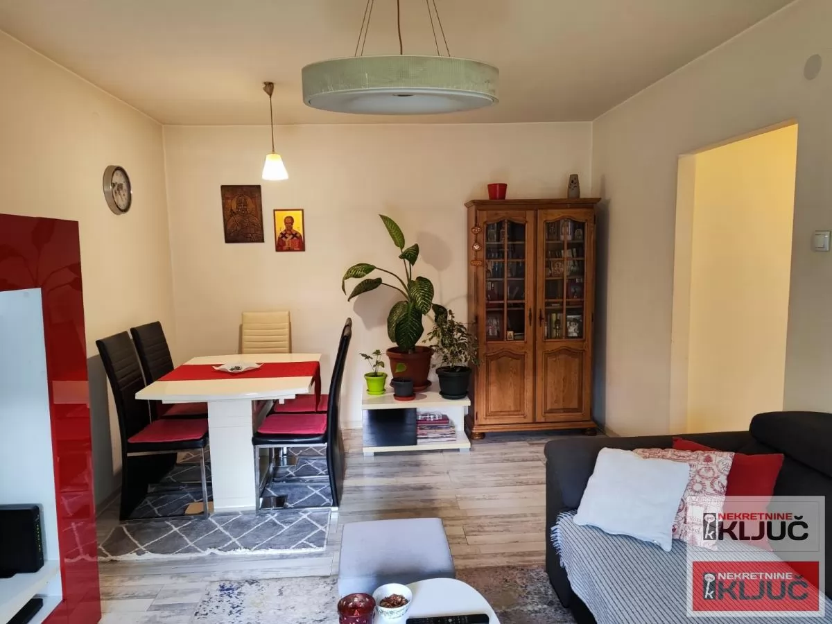 DETELINARA, 51m2+ terasa, Dvosoban, Renoviran 4