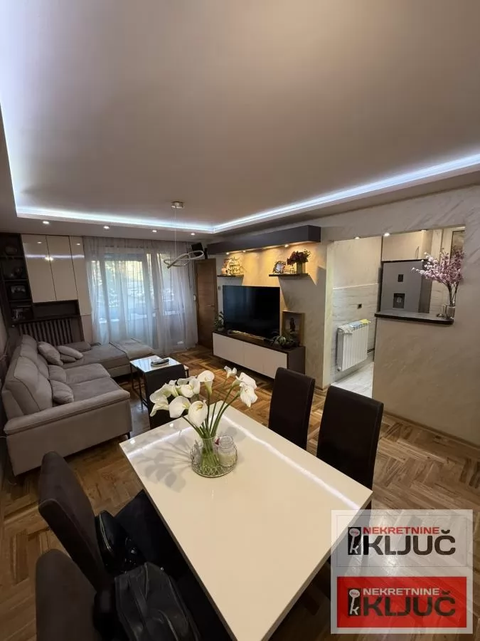 RIBLJA PIJACA, 42m2, Jednoiposoban, Renoviran, Namešten 6