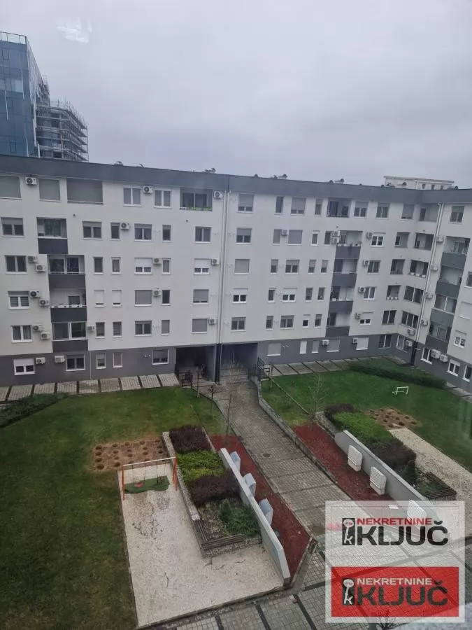 SAJAM IZDAJE SE DVOIPOSOBAN NAMEŠTEN STAN U KOMPLEKSU SAJAM KOMPLEKS 12
