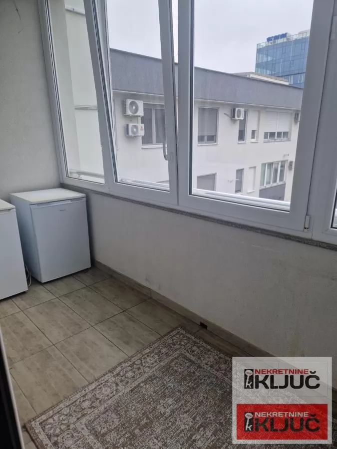 SAJAM IZDAJE SE DVOIPOSOBAN NAMEŠTEN STAN U KOMPLEKSU SAJAM KOMPLEKS 13