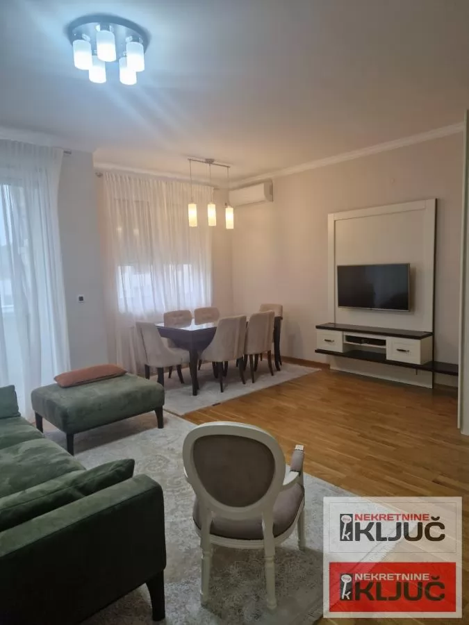 SAJAM IZDAJE SE DVOIPOSOBAN NAMEŠTEN STAN U KOMPLEKSU SAJAM KOMPLEKS 3