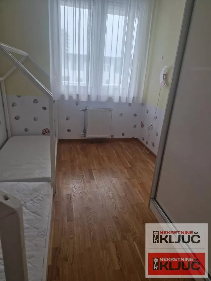 SAJAM IZDAJE SE DVOIPOSOBAN NAMEŠTEN STAN U KOMPLEKSU SAJAM KOMPLEKS 5