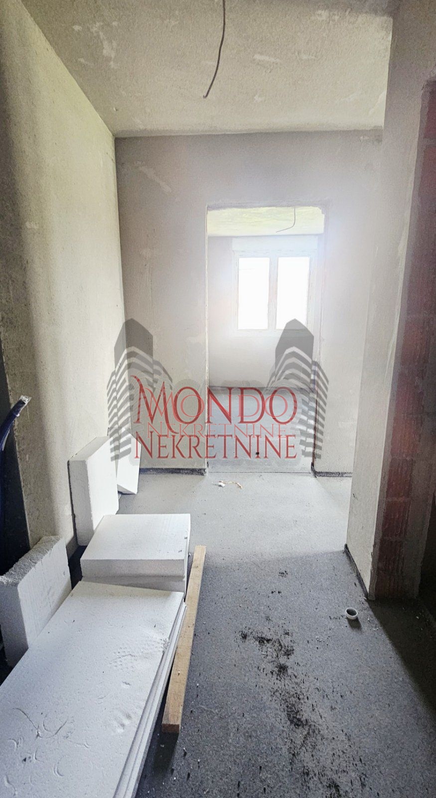 Jednoiposoban stan u izgradnji na Panteleju "Kapije Panteleja" 7