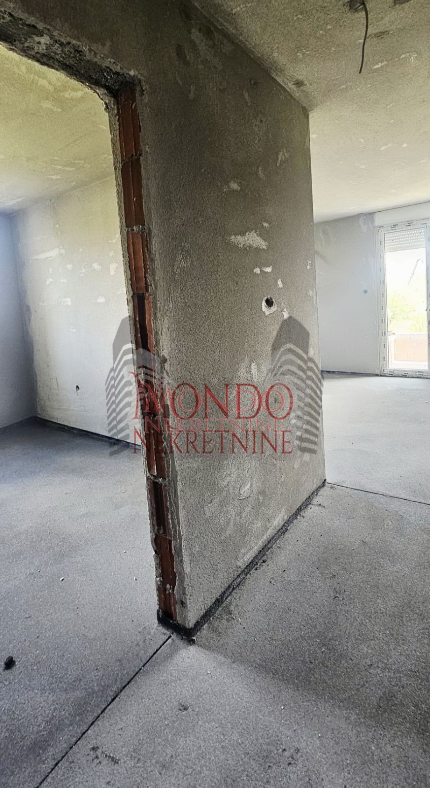 Jednoiposoban stan u izgradnji na Panteleju "Kapije Panteleja" 6