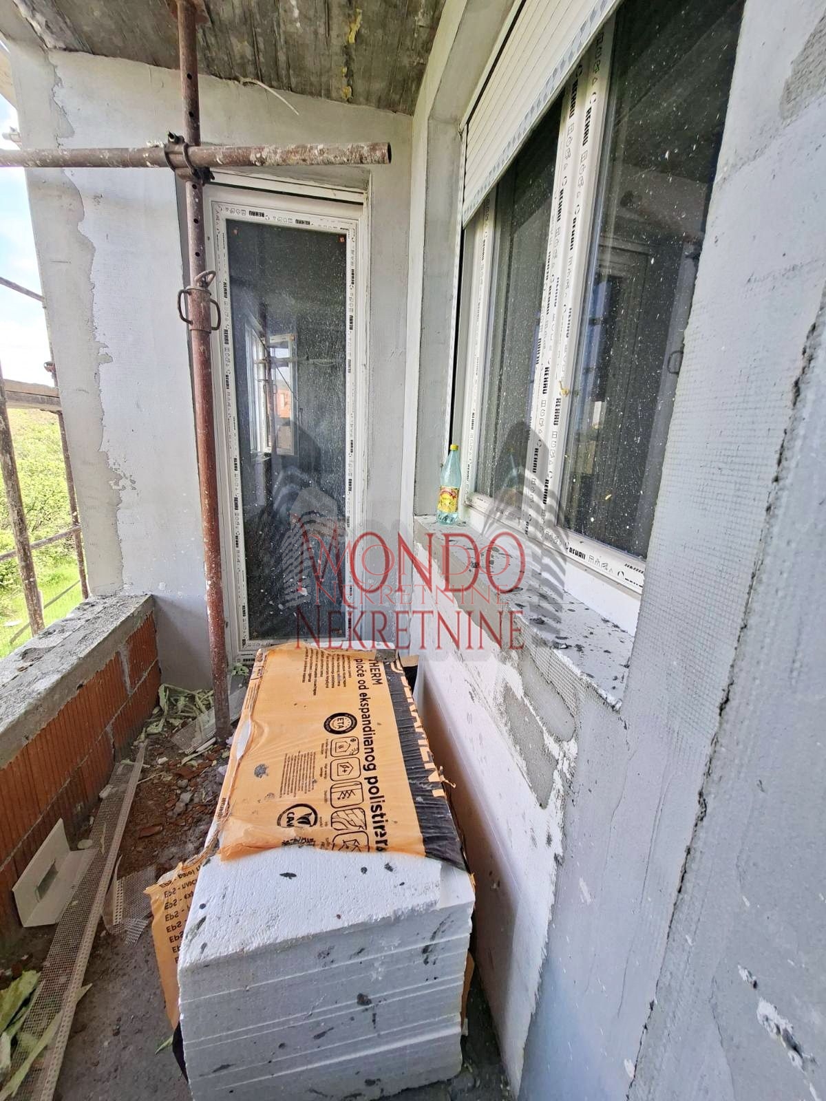  Dvoiposoban stan u izgradnji na Panteleju "Kapije Panteleja" 12