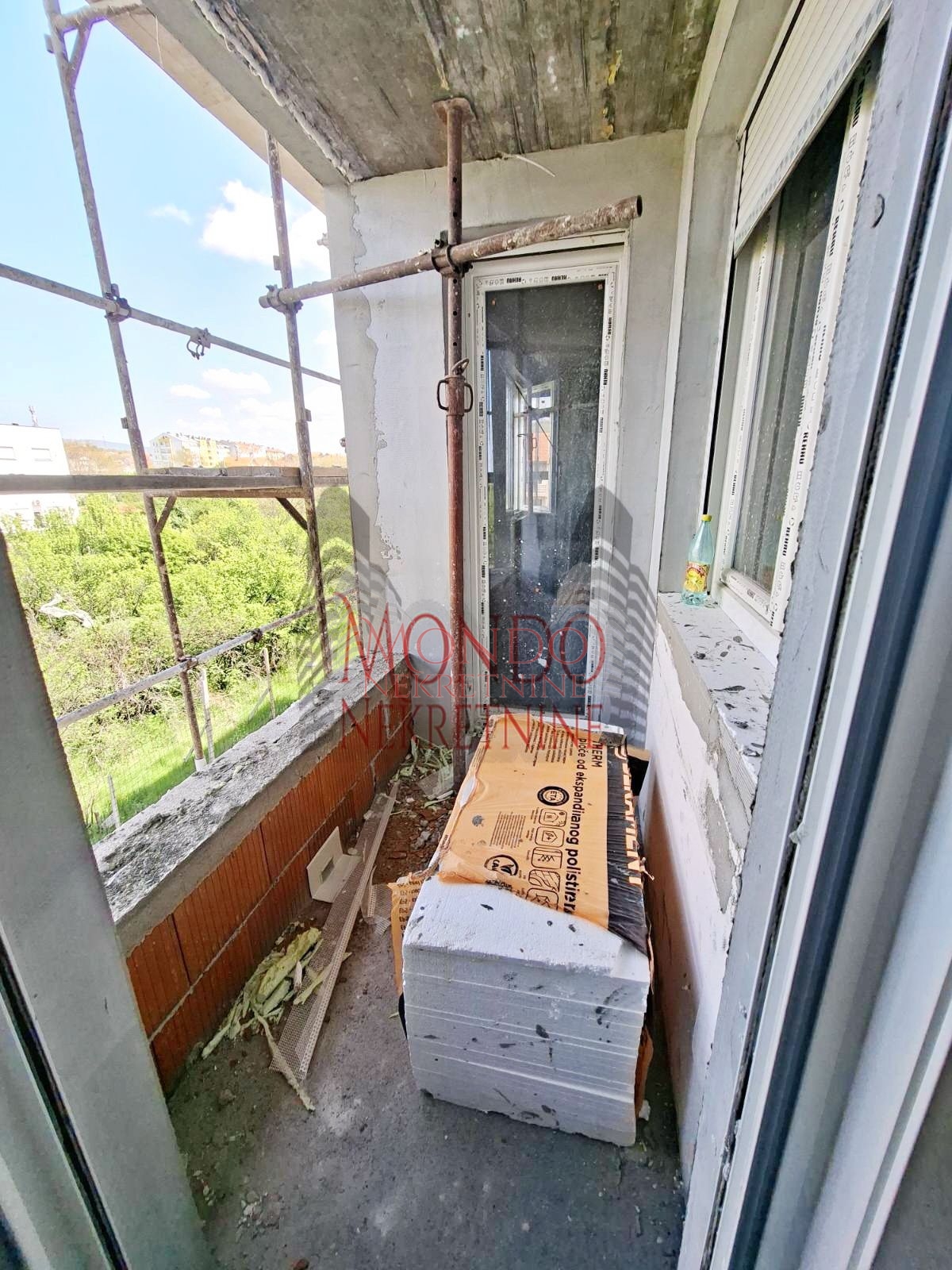  Dvoiposoban stan u izgradnji na Panteleju "Kapije Panteleja" 11