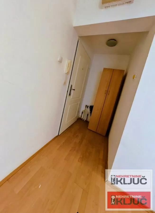 GRBAVICA, 25m2, Garsonjera, Useljiva 2