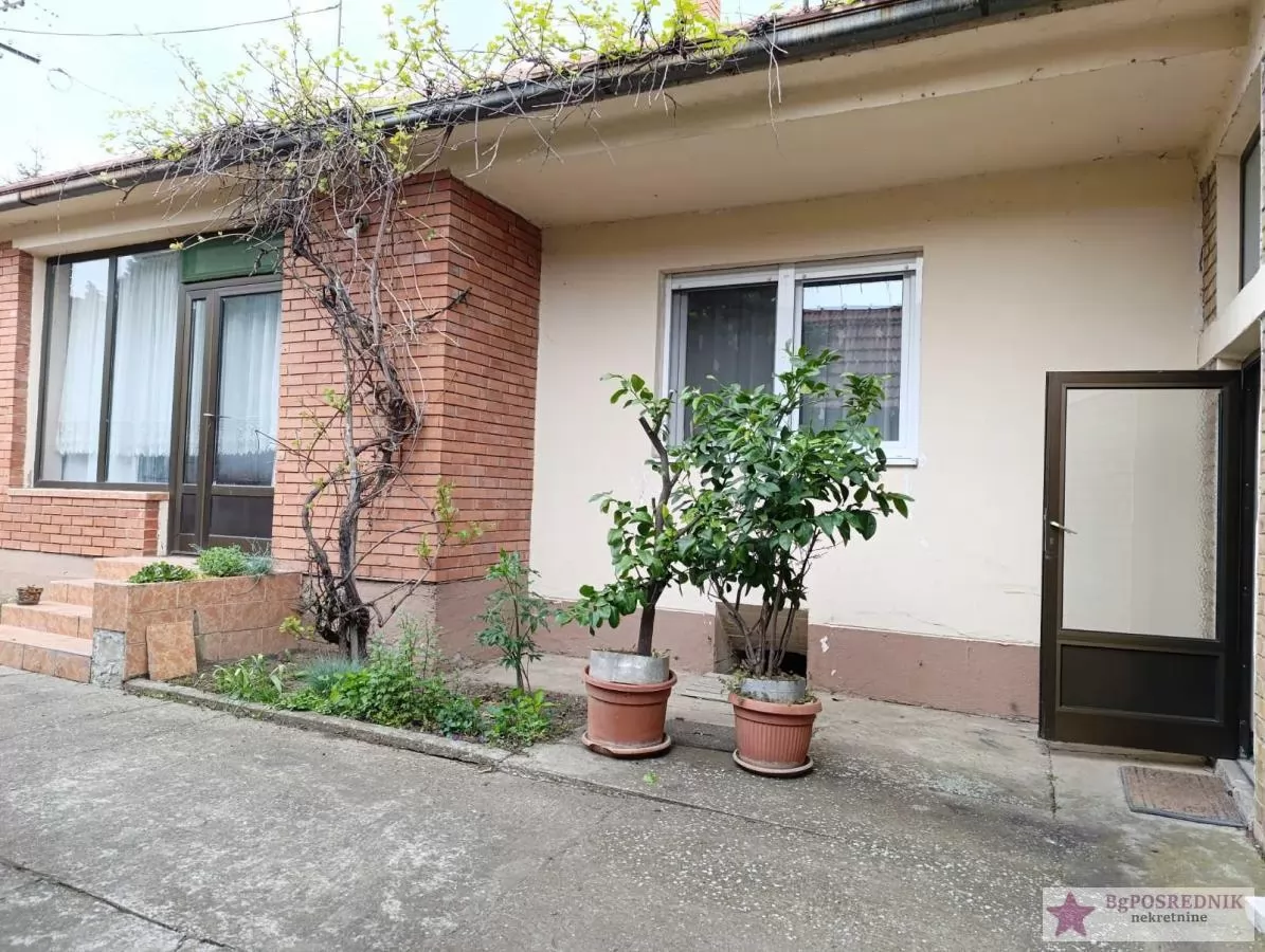 Pančevo, Vojlovica, Janka Čmelika, 92m2+112m2, 5.3a 1