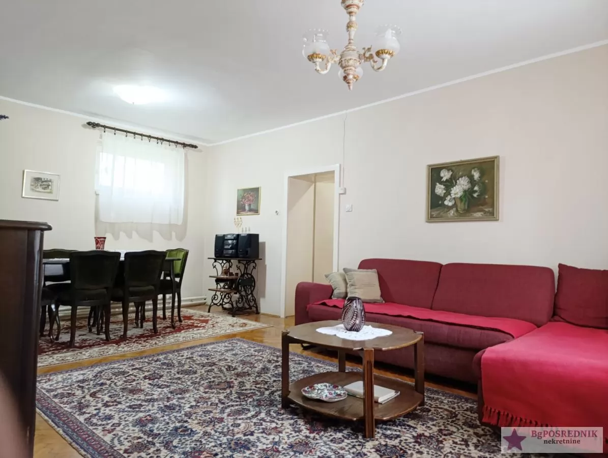 Pančevo, Vojlovica, Janka Čmelika, 92m2+112m2, 5.3a 10