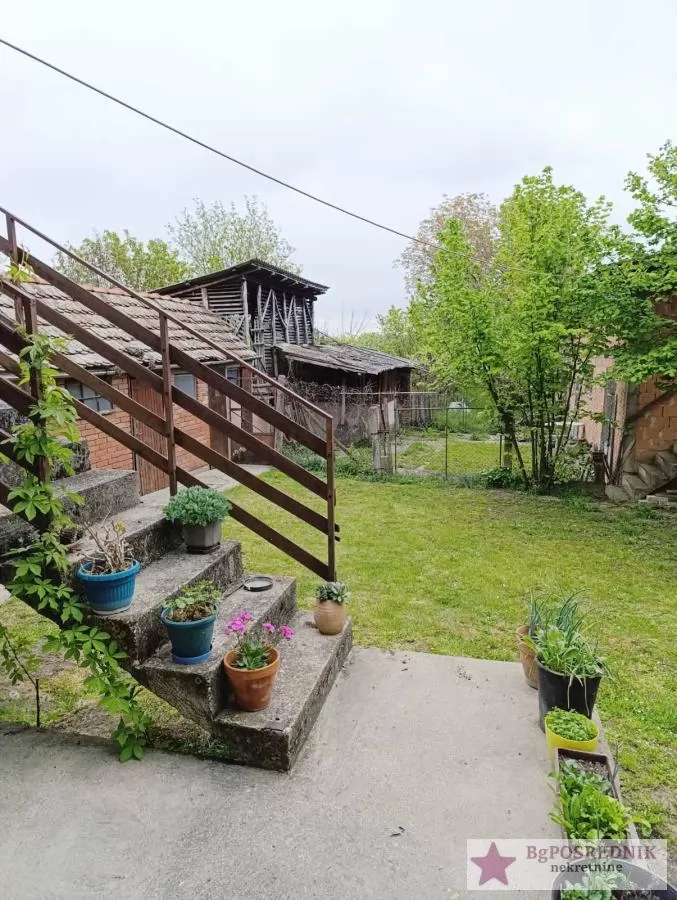 Pančevo, Vojlovica, Janka Čmelika, 92m2+112m2, 5.3a 7