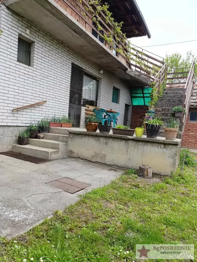 Pančevo, Vojlovica, Janka Čmelika, 92m2+112m2, 5.3a 8