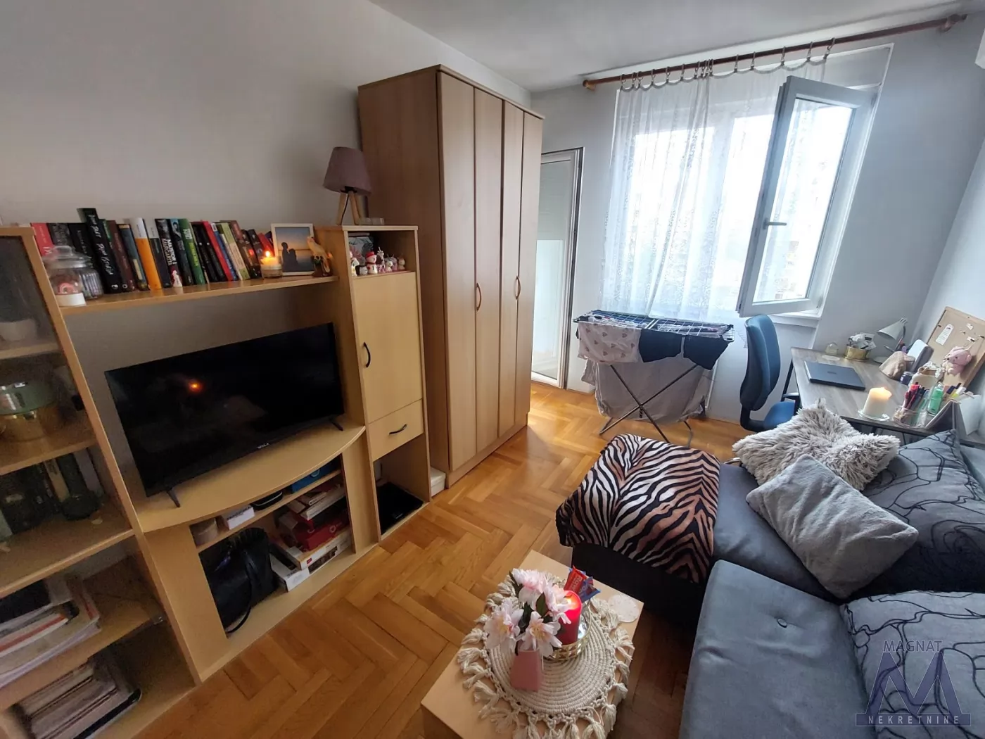 Stan,NOVI SAD,BULEVAR,kv: 37, € 350, ID: 9101941 2