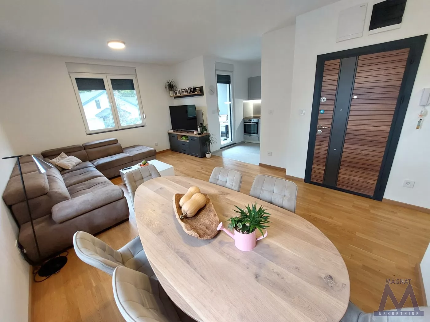 Stan,PETROVARADIN,ALIBEGOVAC,kv: 80, € 500, ID: 9101940 3