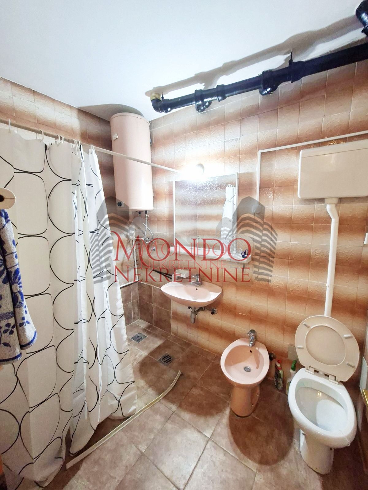 Trosoban stan kod Čaira, cg, 2 sprat, Niš 12