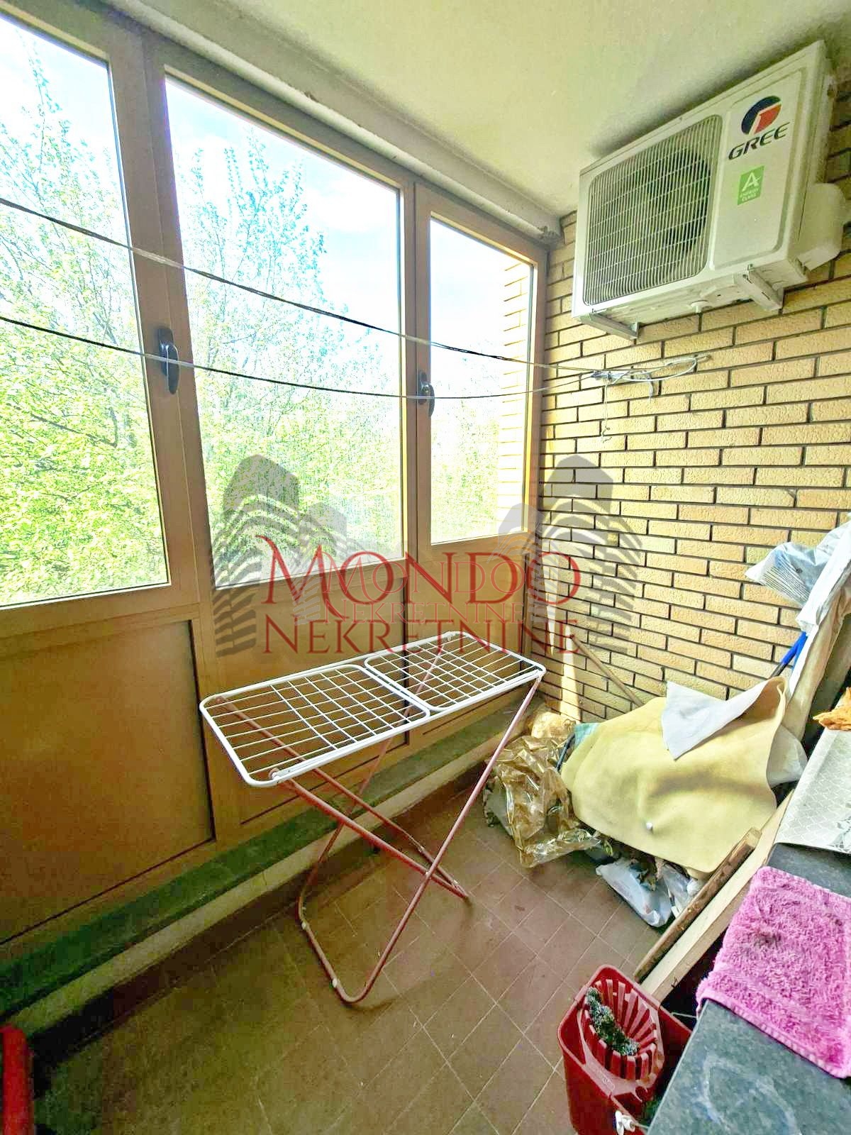 Trosoban stan kod Čaira, cg, 2 sprat, Niš 15