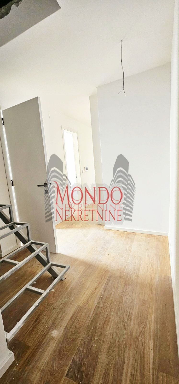 Dvoiposoban stan u samom centru grada, novogradnja 13