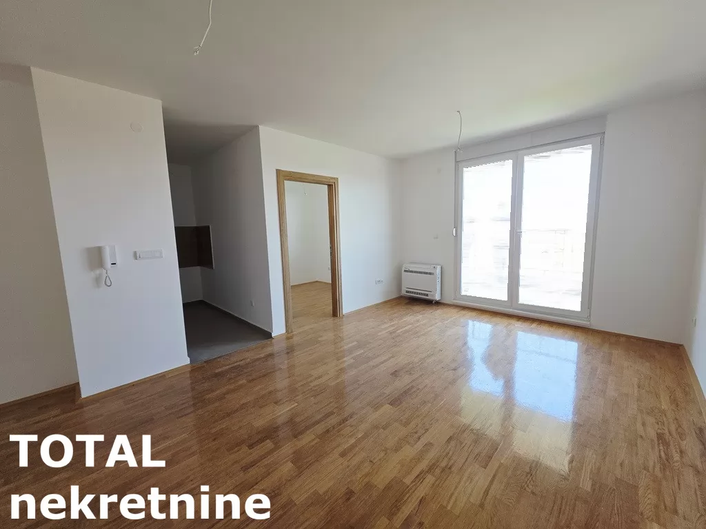Stan,PETROVARADIN,MISELUK,kv: 80.00, € 160000, ID: 1102552 1