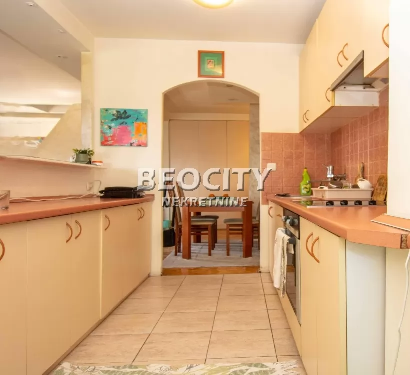 Trosoban stan, 100 m2, Blok 64, Gandijeva ID: 131641 8