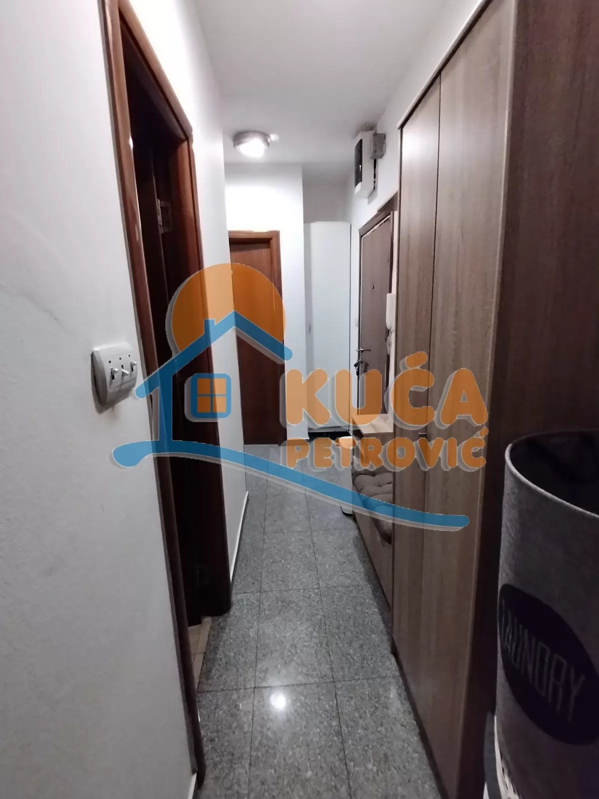Dvosoban stan, 45 m2, Centar, Nikole Pašića ID: i-013595 3