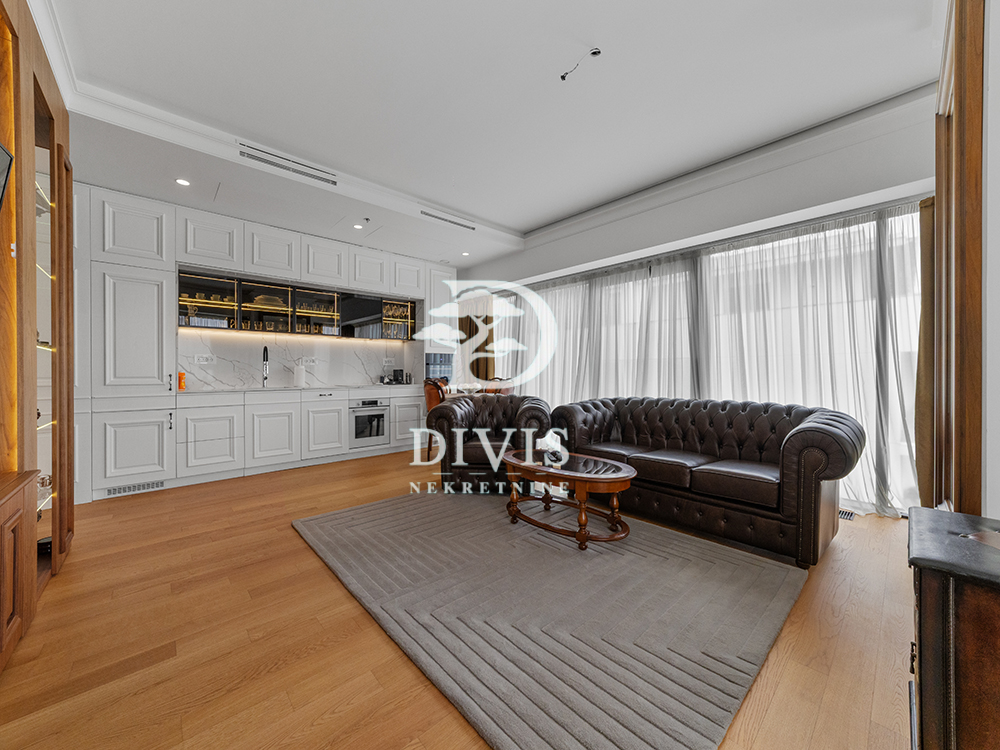 Trosoban stan u West kuli  Novi Beograd  95m2 1