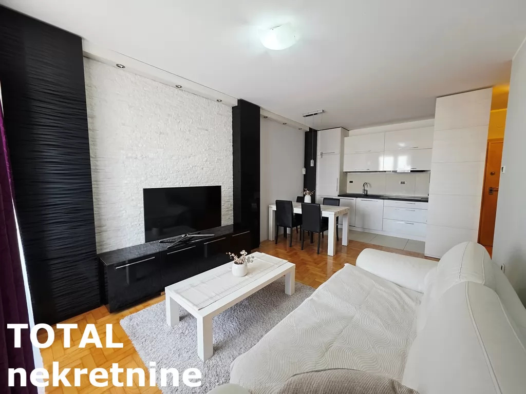Stan,NOVI SAD,BULEVAR EVROPE,kv: 42.00, € 140000, ID: 1102333 2