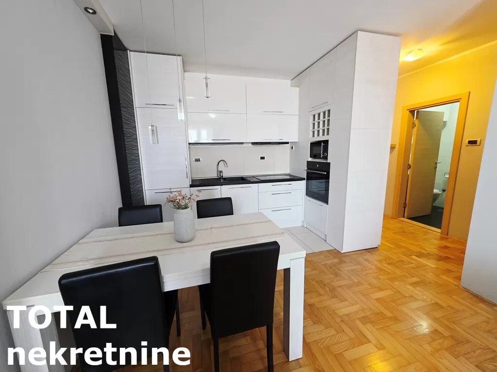 Stan,NOVI SAD,BULEVAR EVROPE,kv: 42.00, € 140000, ID: 1102333 5
