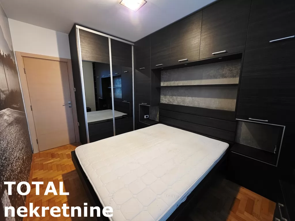 Stan,NOVI SAD,BULEVAR EVROPE,kv: 42.00, € 140000, ID: 1102333 9