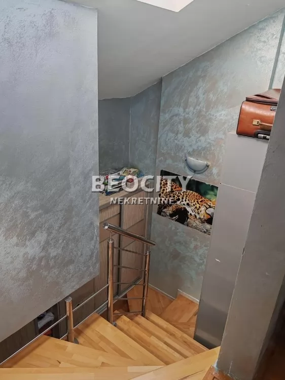 četvorosoban stan, 70 m2, Bulevar Evrope ID: 131815 9