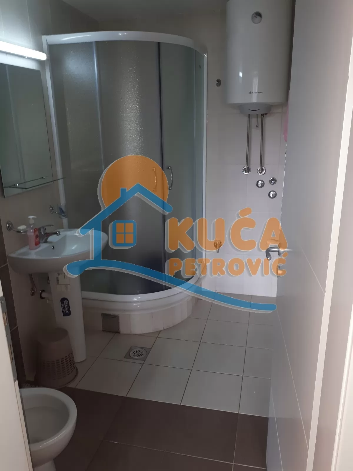 Jednosoban stan, 52 m2, Dom zdravlja, Vojvode Tankosića ID: i-016300 5