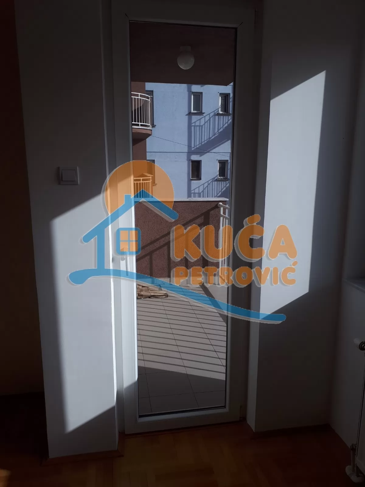 Jednosoban stan, 52 m2, Dom zdravlja, Vojvode Tankosića ID: i-016300 6