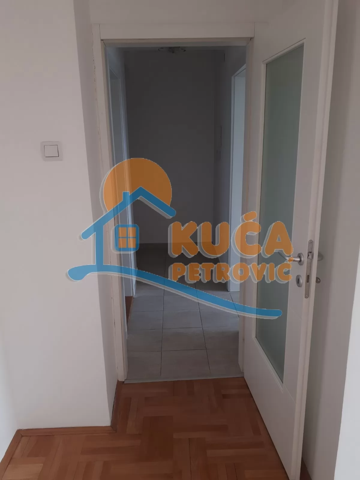 Jednosoban stan, 52 m2, Dom zdravlja, Vojvode Tankosića ID: i-016300 7