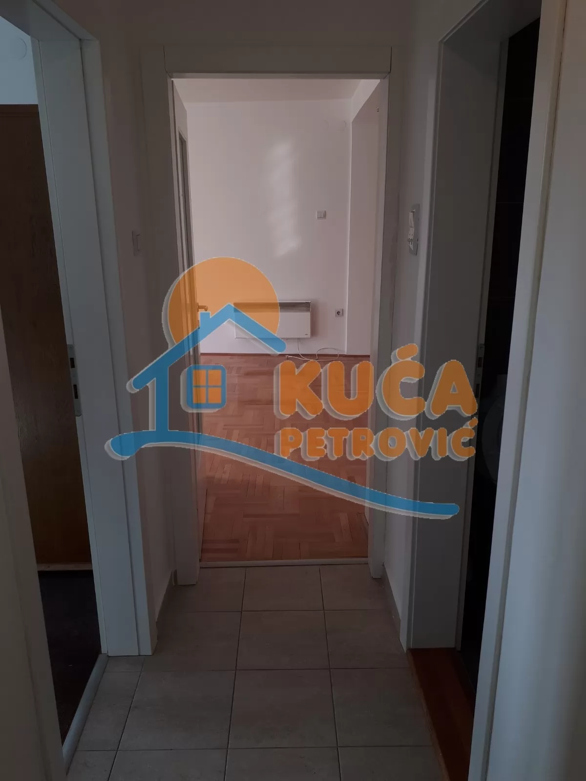 Jednosoban stan, 52 m2, Dom zdravlja, Vojvode Tankosića ID: i-016300 8